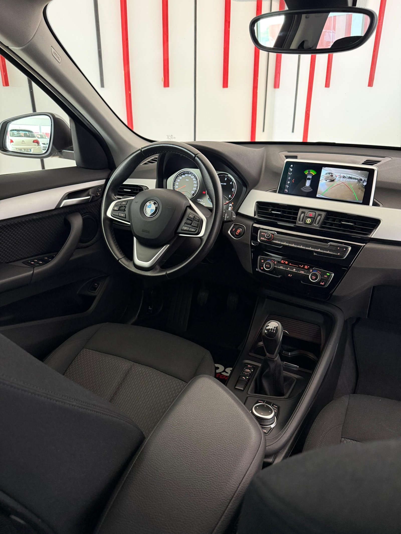 f611f2bd-c86e-4935-83d2-e59d95903d88