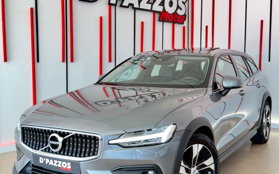 VOLVO V60 CROSS COUNTRY D3 AWD AUT / AÑO 2020