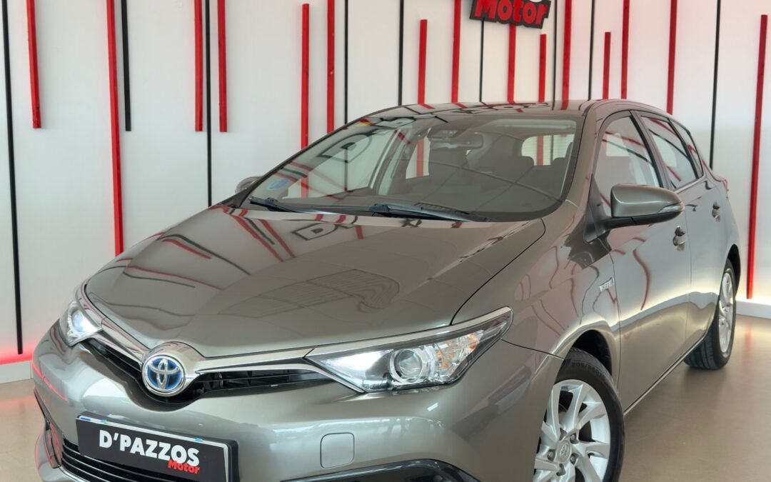 TOYOTA AURIS 1.8 HYBRID 136CV AUT / AÑO 2017